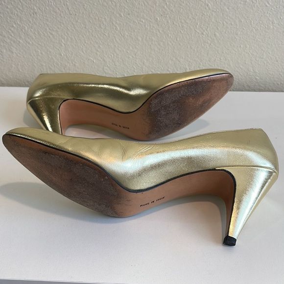 SALVATORE FERRAGAMO GOLD PUMPS VINTAGE - Picture 7 of 15